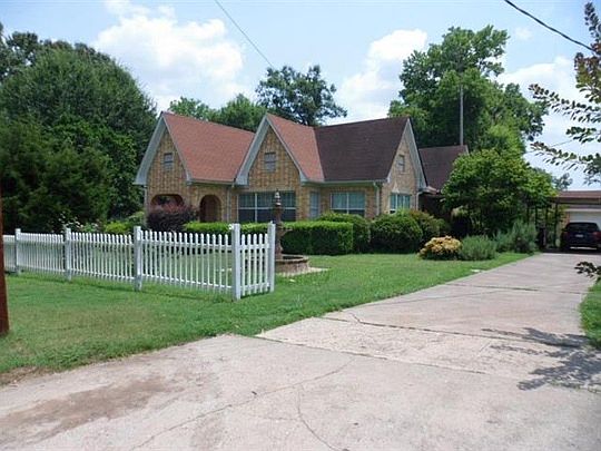 1st image of 608 Oakdale Ave