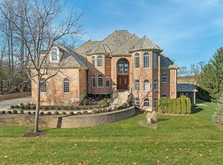 21685 N Crown Rd, Barrington, IL 60010