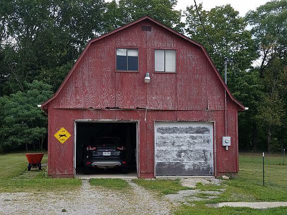 4th image of 275 Township Road 1101