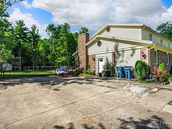 4th image of 7340 Brandtvista Ave
