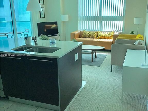 4th image of 1900 N Bayshore Dr APT 1703