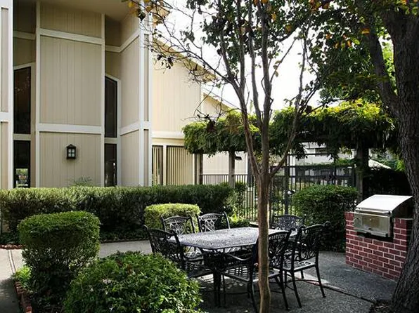 Vintage Ridge Apartments