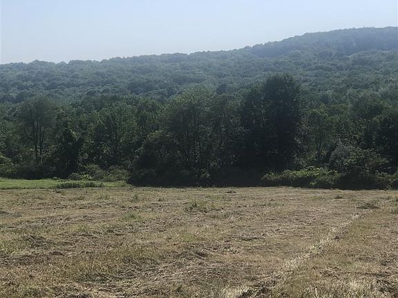 4th image of 185 State Line Rd