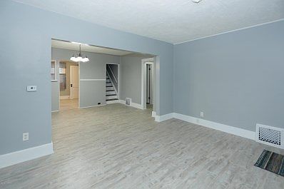 227 Rex Ave-105