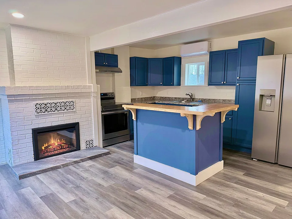 6612-6610 McKinley Ave #6612