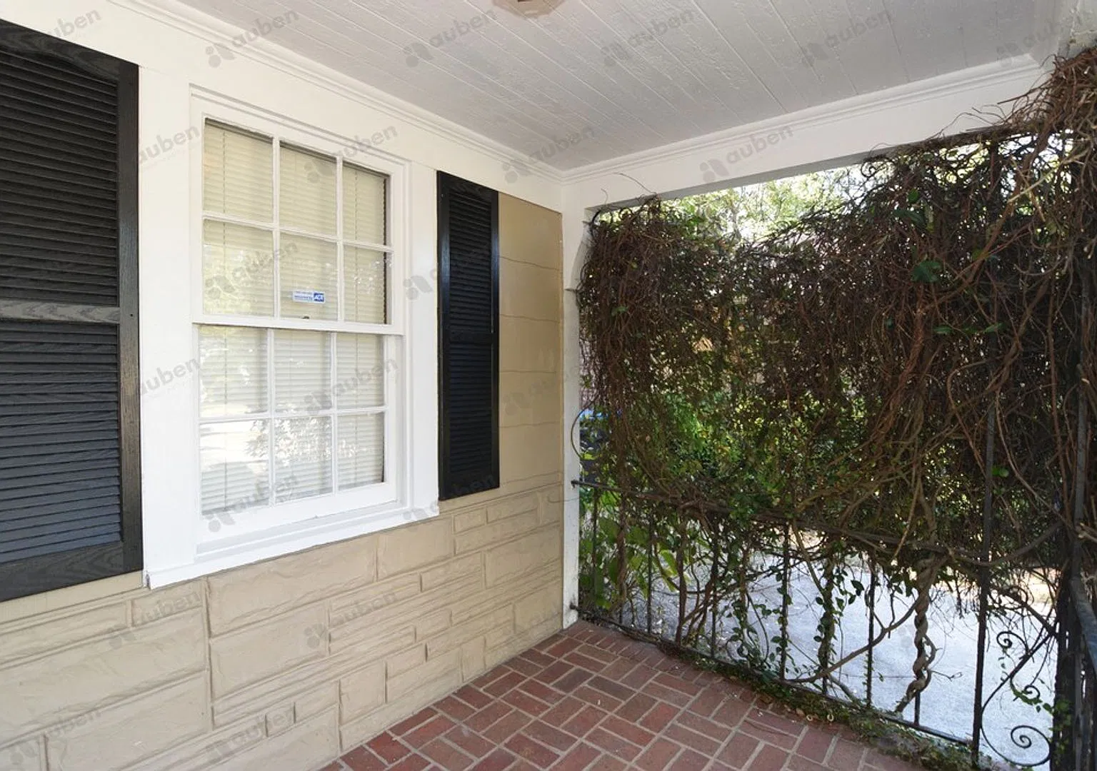 2 Bed/1 Bath house near Medical Center, washer & dryer unit included! — Photo 3