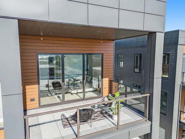 159 S River Ave #403, Holland, MI 49423