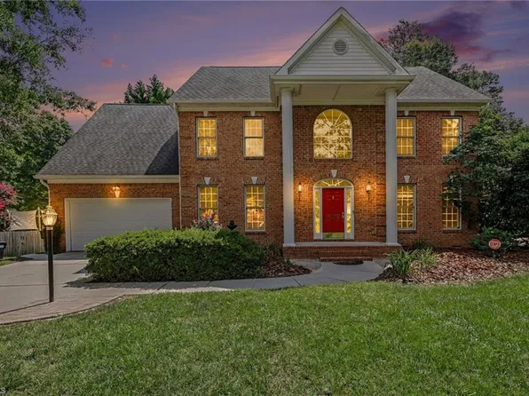 4008 Braddock Rd, High Point, NC 27265