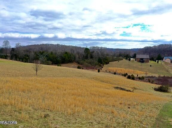2nd image of 637 Majestic View Dr