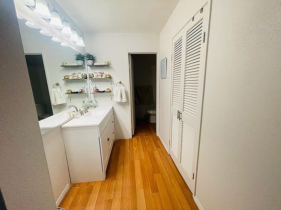 5th image of 10350 Caminito Cuervo Unit 97