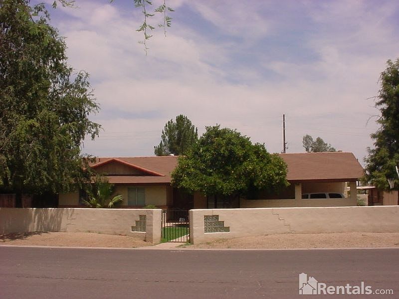 1st image of 1105 S Robin Ln