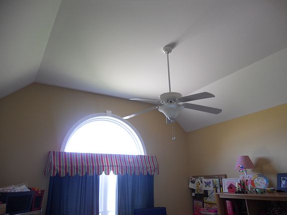 4th image of 784 Claiborne Dr