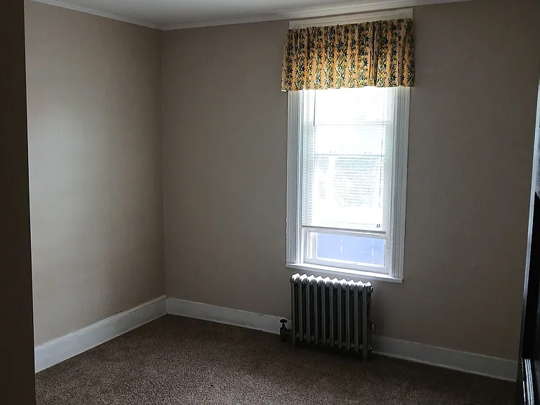 17 E Burd St — Photo 8