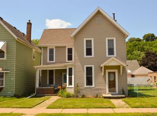 1605 Rhomberg Ave, Dubuque, IA 52001