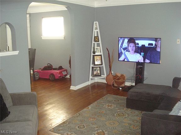 2nd image of 18301 Hiller Ave