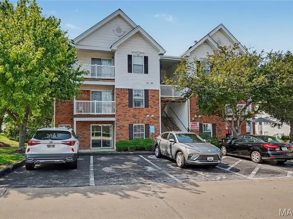 410 Benton Dr APT C, Saint Peters, MO 63376