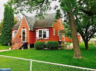 1420 1st St W, Eveleth, MN 55734