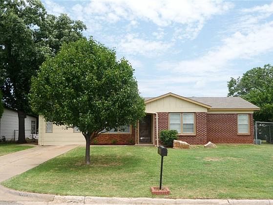 1st image of 4025 Gossett Dr