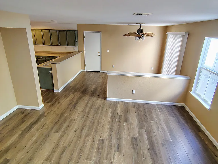 3034 Roadrunner Dr — Photo 7