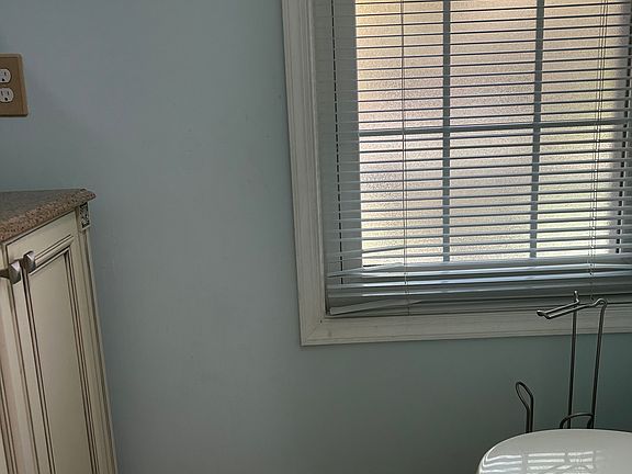 1/2 bath