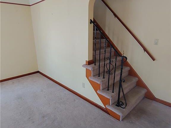 3rd image of 4632 E 90th St