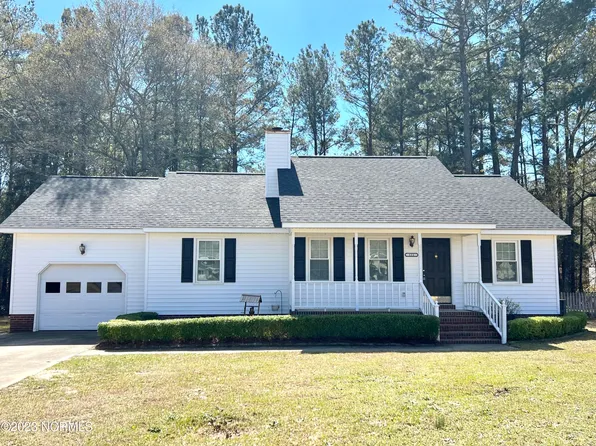 111 Queen Drive, La Grange, NC 28551