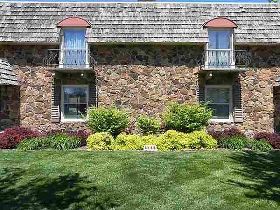3rd image of 3115 Nutmeg Ln