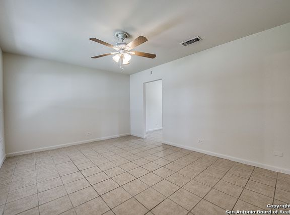 5th image of 4407 Newcome Dr