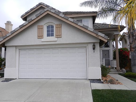 3rd image of 738 Lupine Dr