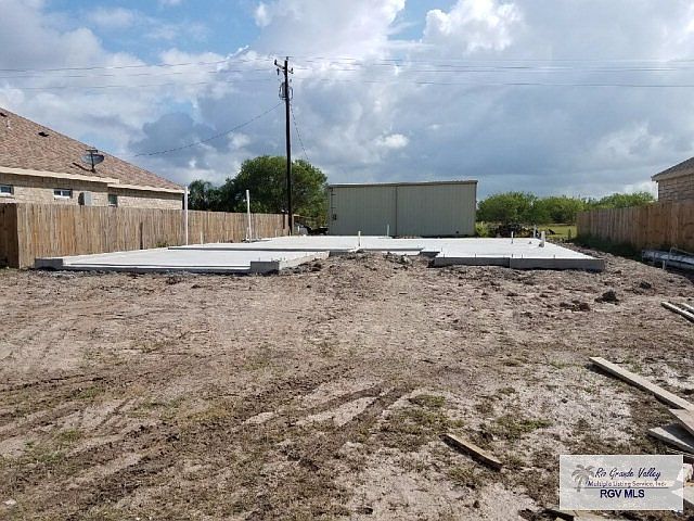 2nd image of 4713 Westgate Cir N