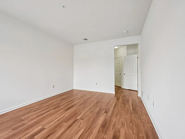 Spring Creek Apartments — Photo 101