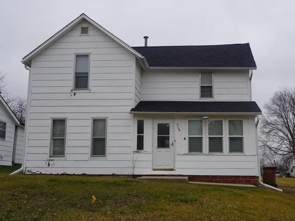 714 & 710 Reed St, Grinnell, IA 50112