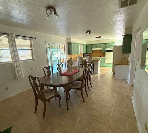 4th image of 2104 SW 77th Pl
