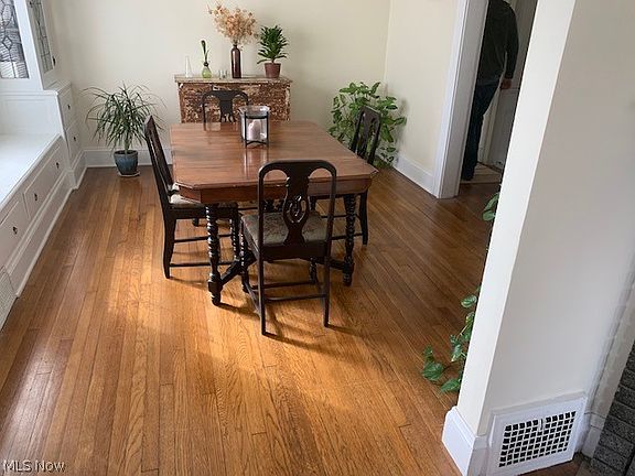 4th image of 14921-23 Tudor Ave