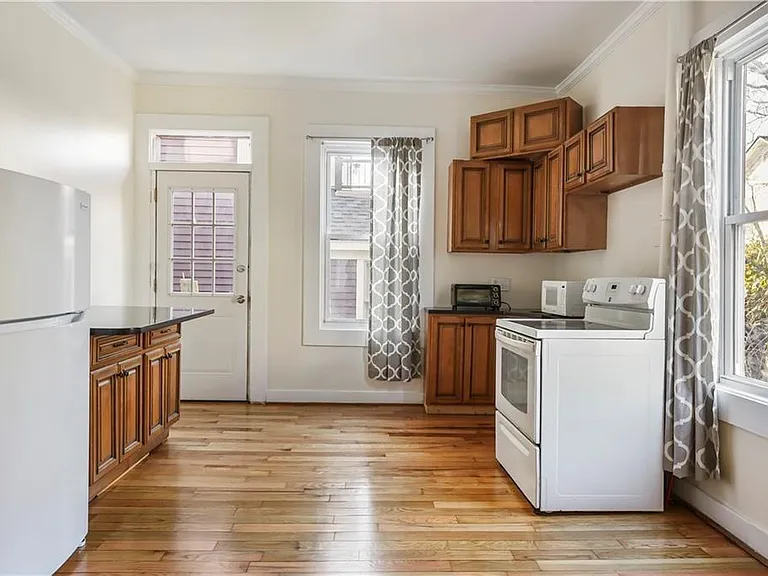 32 Ann St #1 — Photo 7