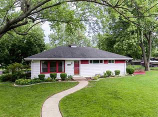 2106 W Austin Dr, Peoria, IL 61614