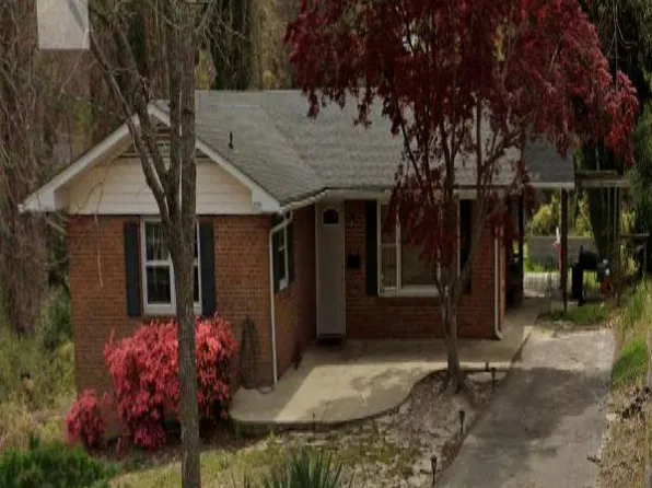 2109 Woodbine Ave, Fayetteville, NC 28303
