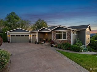 940 S Sunset Dr, Tacoma, WA 98465