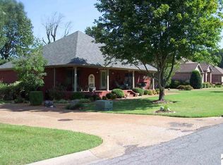 5 White Pine Pl, Paducah, KY 42003