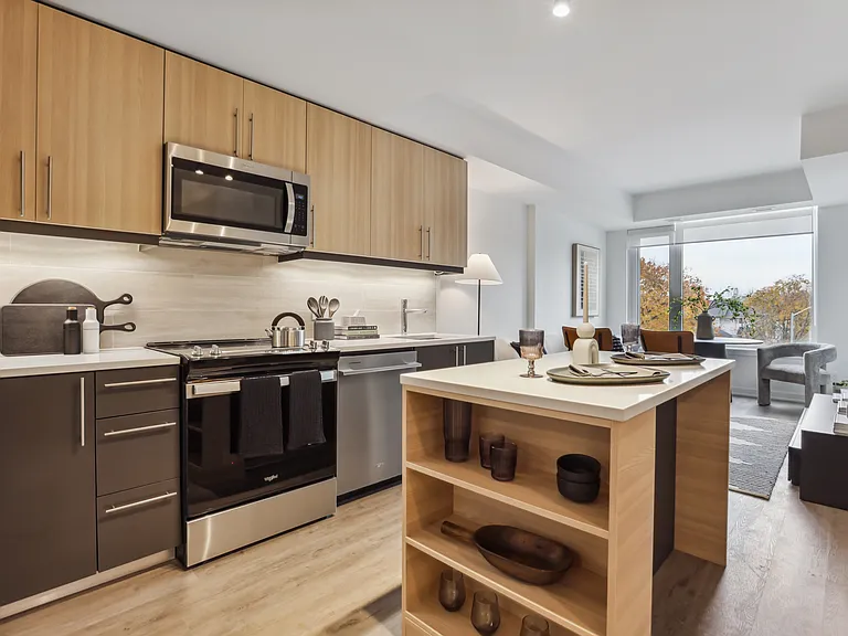 400 Kirkwood Ave — Photo 30