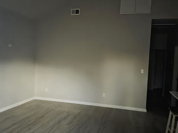4th image of 2450 Palmyra Rd