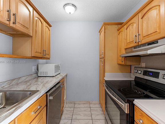 2nd image of 2028 SW 103rd Ct