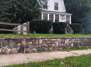 95 Oliver St, Pontiac, MI 48342