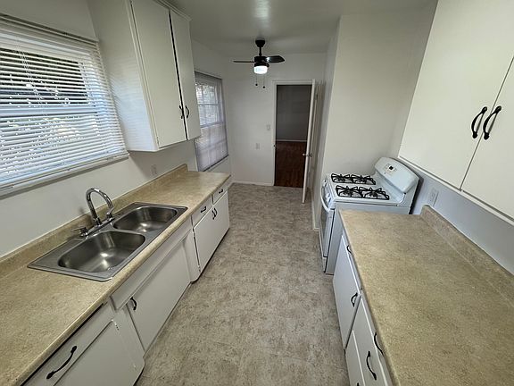 3rd image of 5434 Carlton Way APT 9