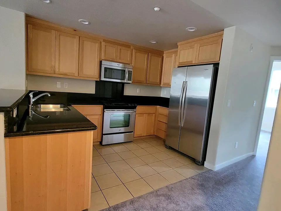 109 Otter Cove Ter