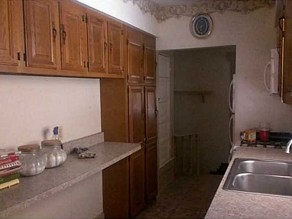 5th image of 10 Kingsland Ave