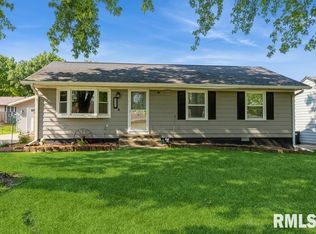 2326 Lafayette Ter, Clinton, IA 52732