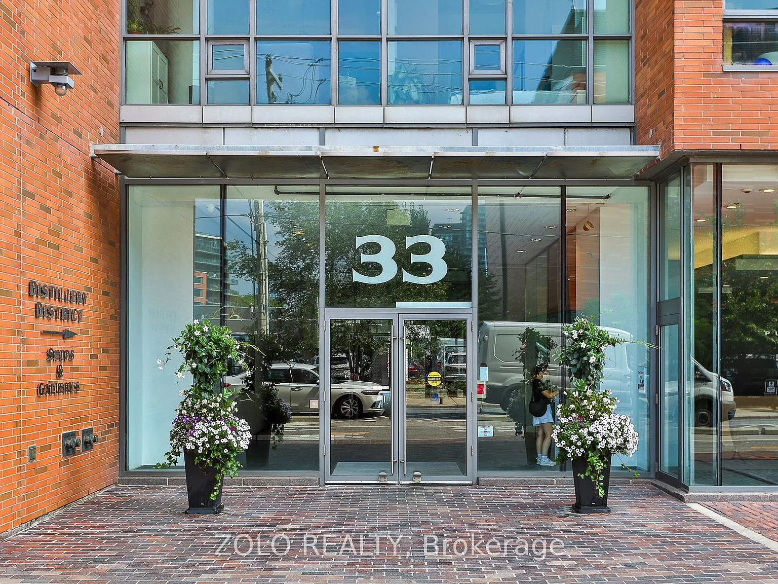 1 bed, $2,400 — Photo 2