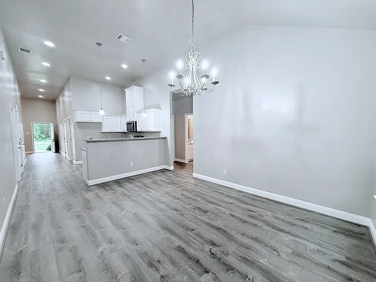 6002 Colorado St — Photo 11