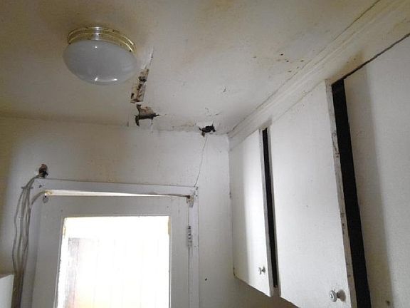 4th image of 4334 S Yale Ave